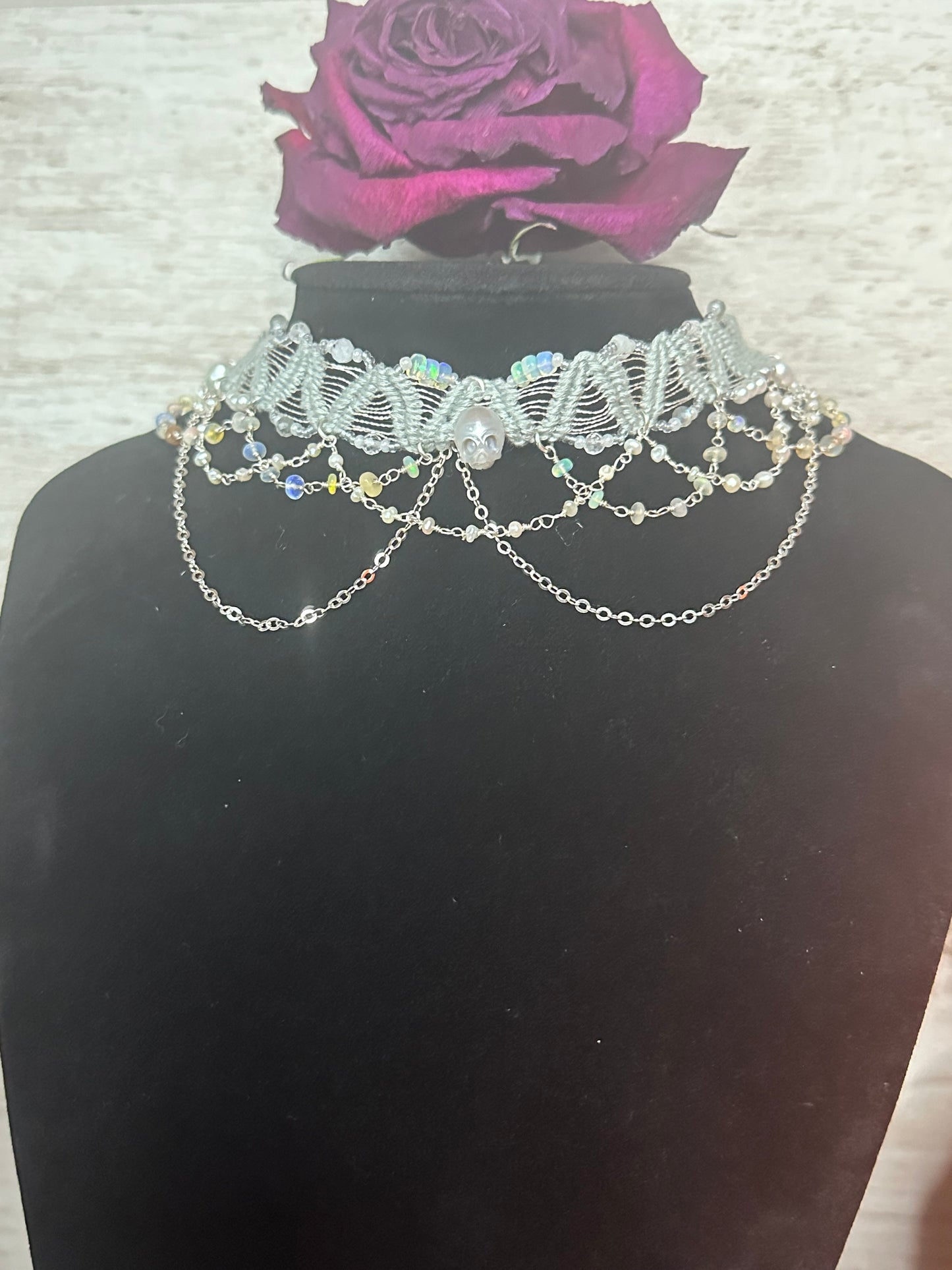 Silver Skull Pearl Choker