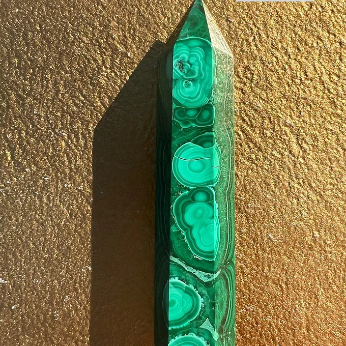 Double terminated malachite wands
