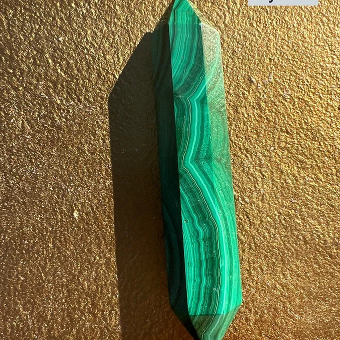 Double terminated malachite wands