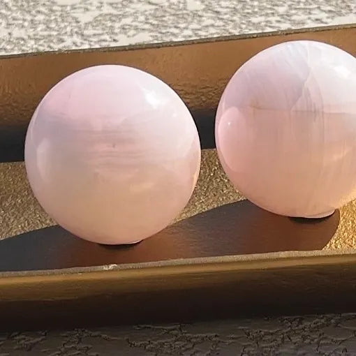 Mangano Calcite Spheres