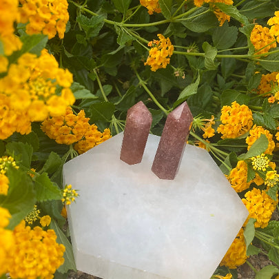 Mini Strawberry Quartz Tower