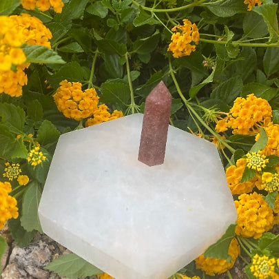 Mini Strawberry Quartz Tower