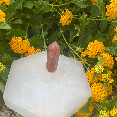 Mini Strawberry Quartz Tower