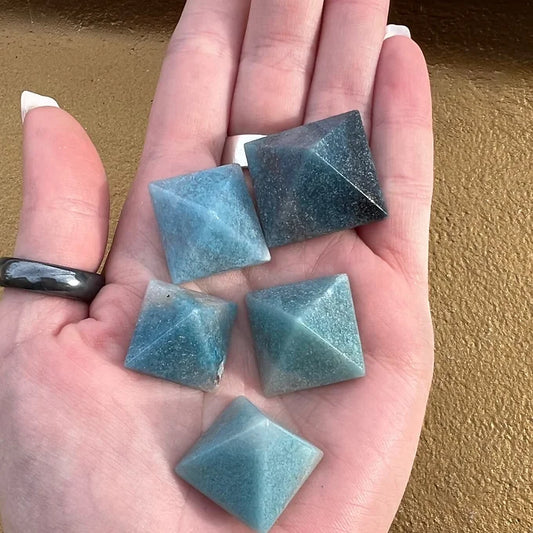 Trolleite Mini Pyramid (manifestation)